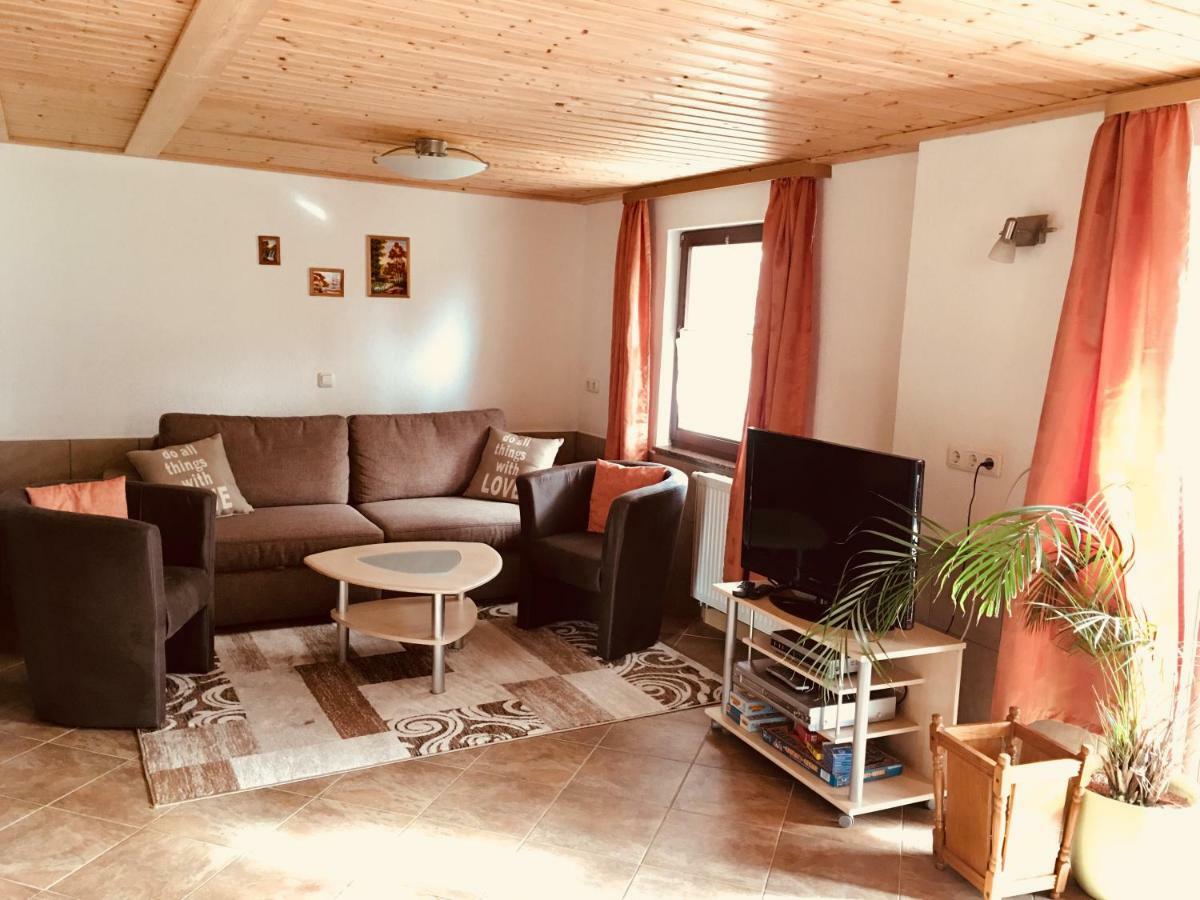Ferienwohnung Am Grunbach Ратен Екстериор снимка