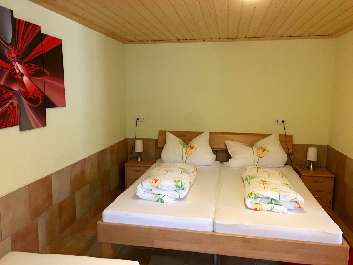 Ferienwohnung Am Grunbach Ратен Екстериор снимка